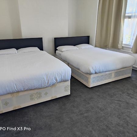 East London 2 Bedroom Apartment מראה חיצוני תמונה