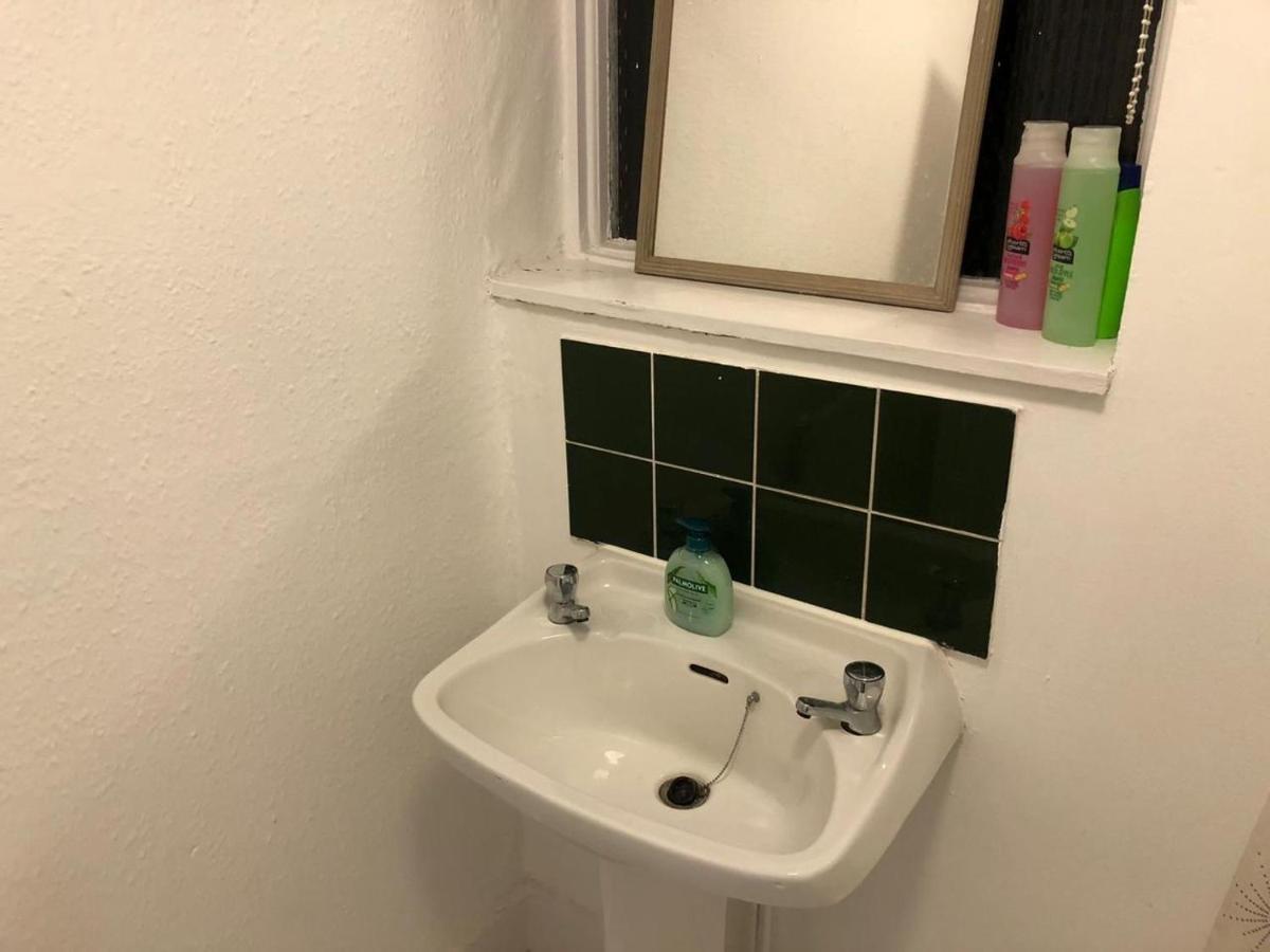 East London 2 Bedroom Apartment מראה חיצוני תמונה