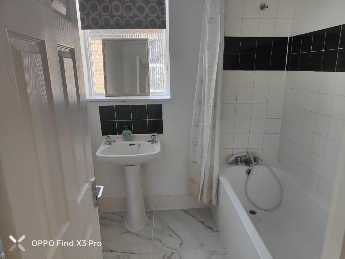 East London 2 Bedroom Apartment מראה חיצוני תמונה
